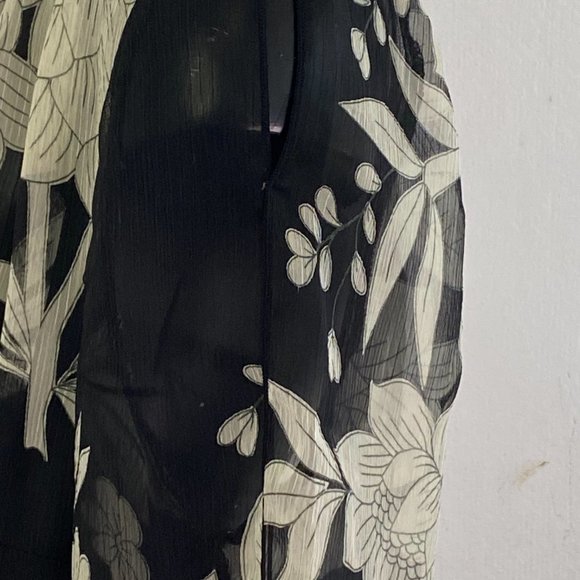 Rockmans Sheer Wrap Blouse/Top, Black w Cream Floral Print, Size 12 - Picture 7 of 10
